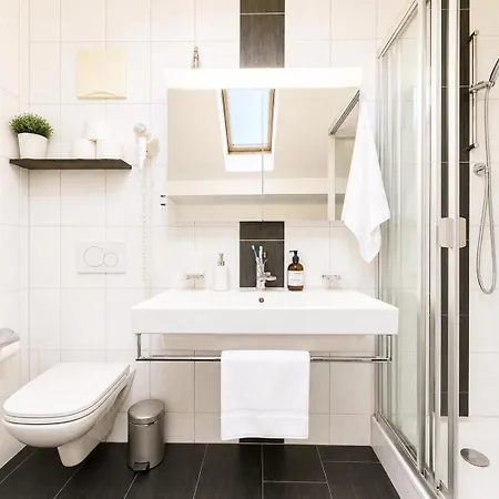 6 Apartment, Comfortable Modern Apartment Bern
